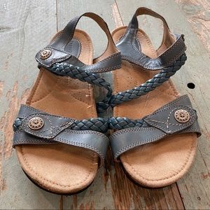 Earth Origins Velcro Sandals - 9